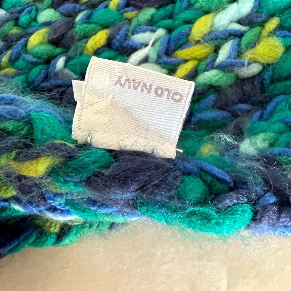 Chunky Knit Multi-Colored Scarf - Picture 5 of 7